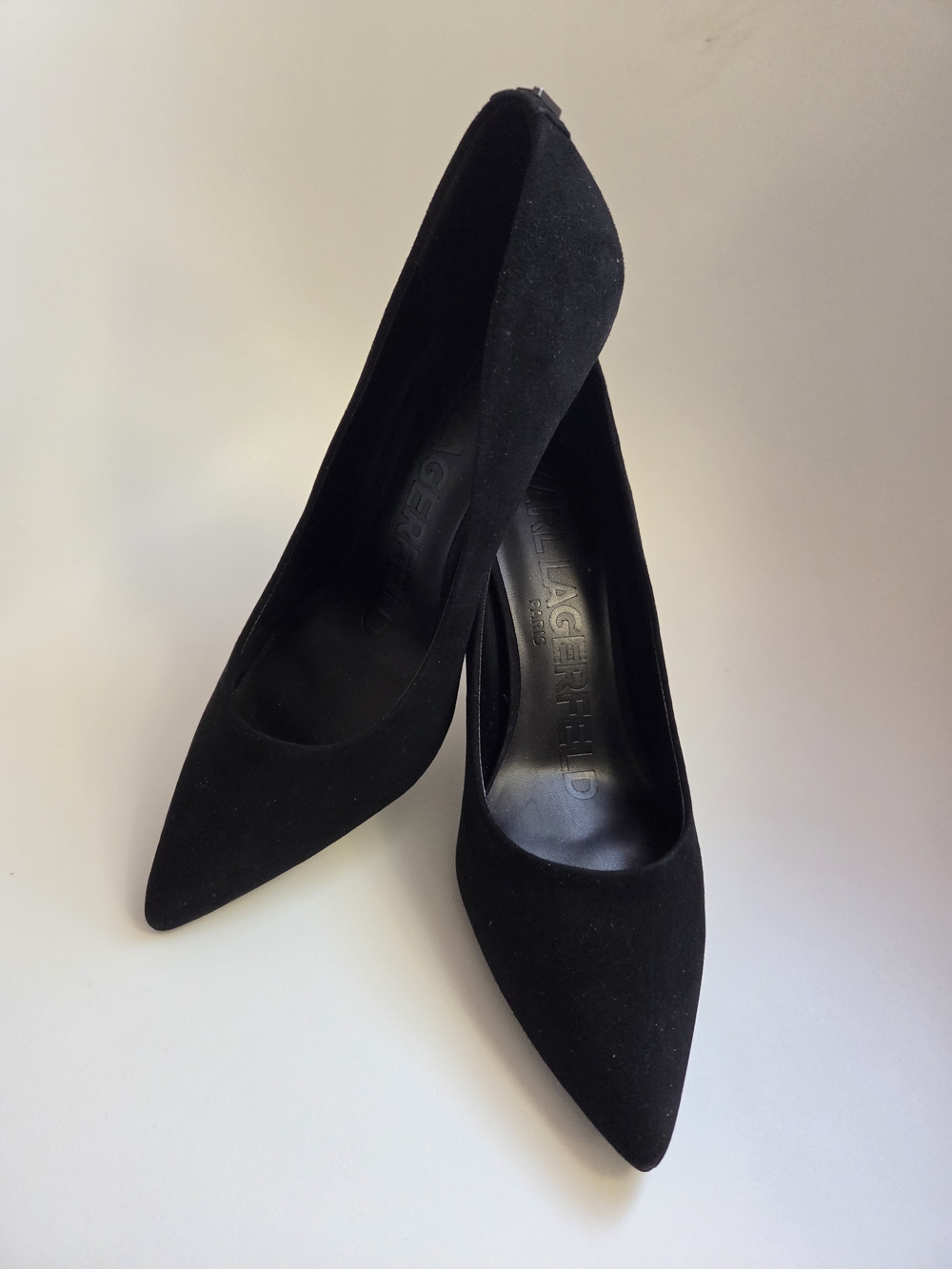 Karl Lagerfeld Paris Black Pointed Toe Suede Pumps Style: Royale